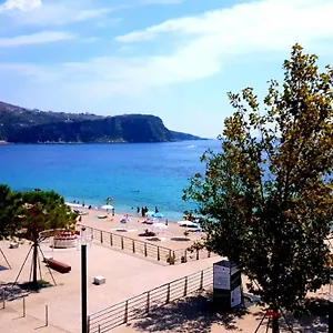 Premium , Himarë Albania